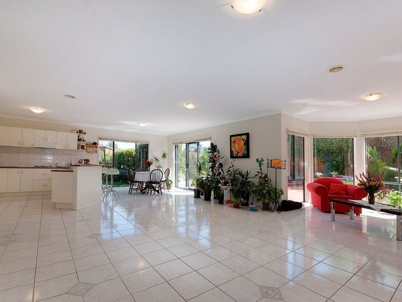 4 Rutherglen Court, Rowville VIC 3178