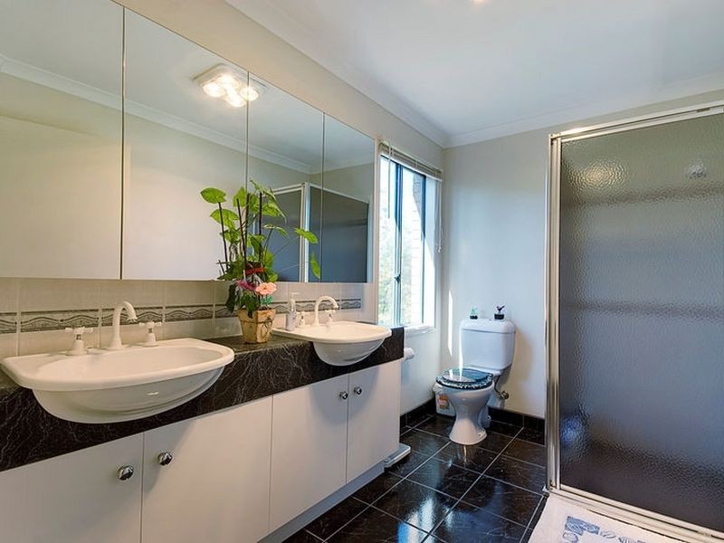 4 Rutherglen Court, Rowville VIC 3178