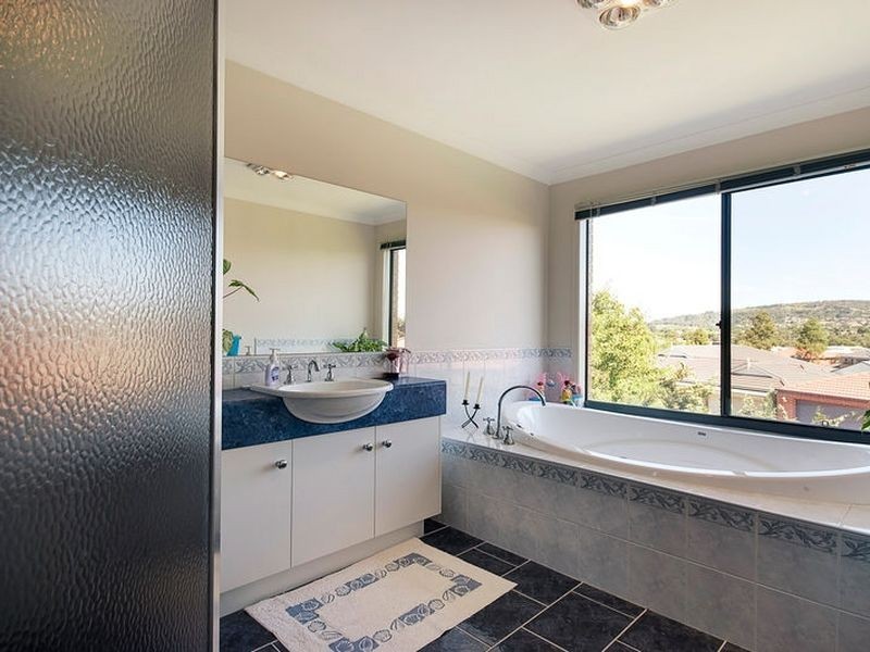 4 Rutherglen Court, Rowville VIC 3178