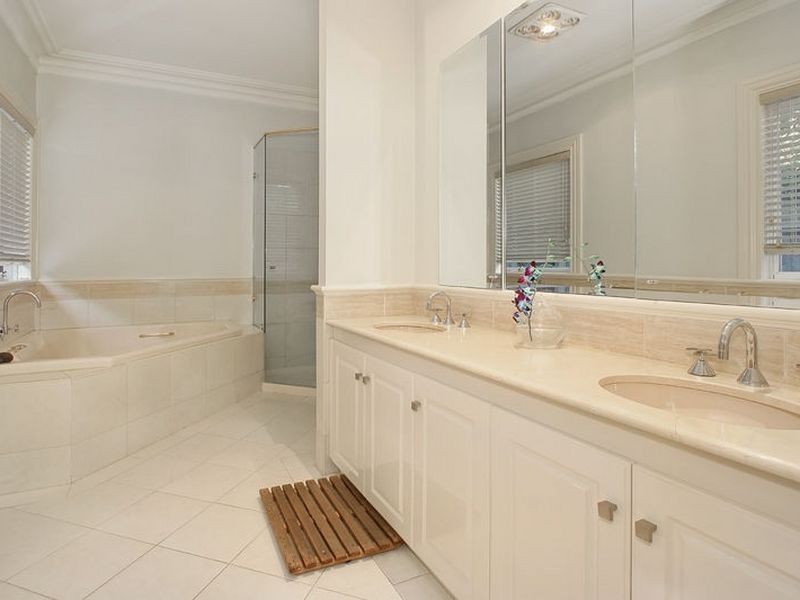 24 Ferrier Court, Rowville VIC 3178