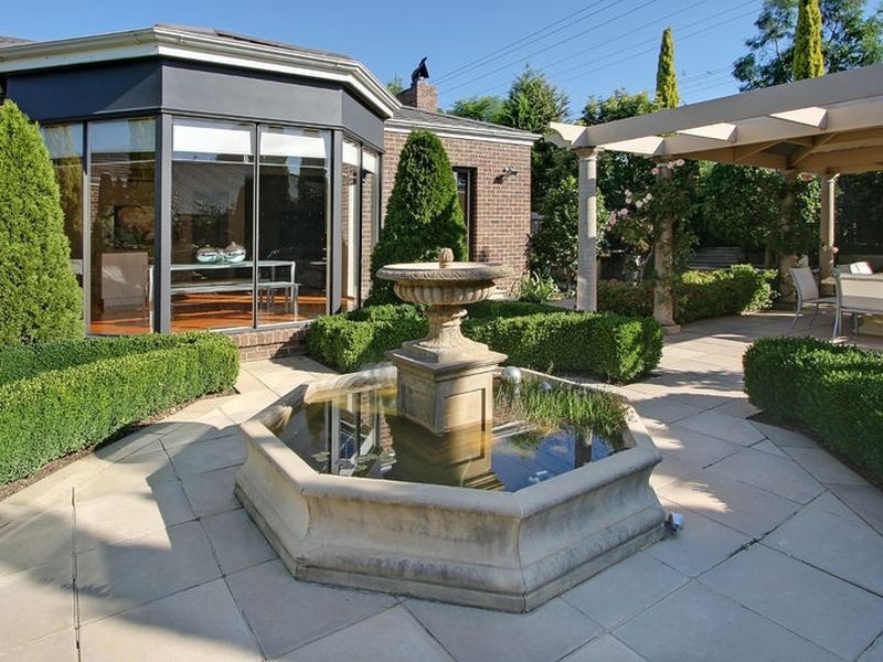 24 Ferrier Court, Rowville VIC 3178