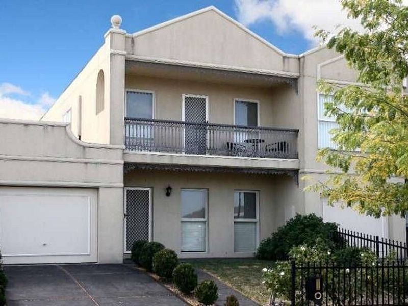 4 Parklane Way, Rowville VIC 3178