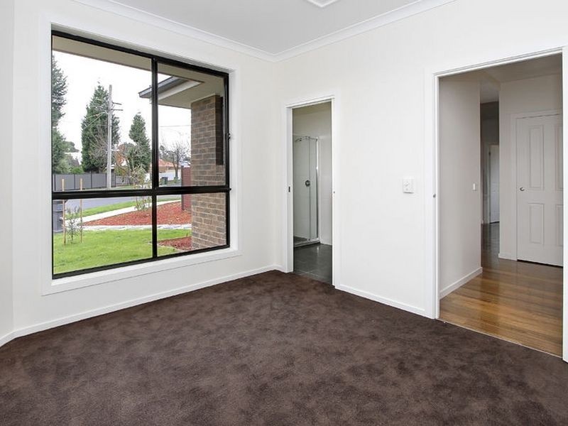 1/5 Lakeview Avenue, Rowville VIC 3178