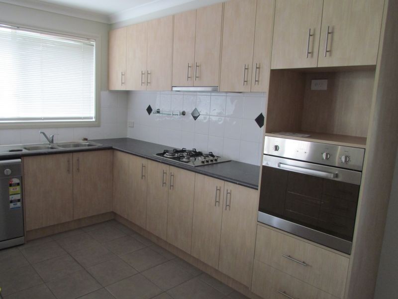 18 Chestnut Chase, Pakenham VIC 3810