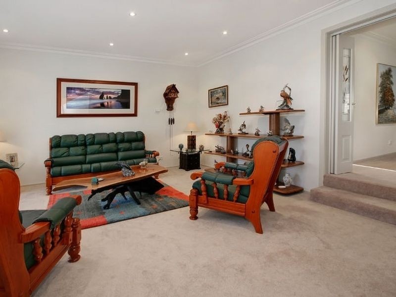 11 Forrest Hill Grove, Ferntree Gully VIC 3156