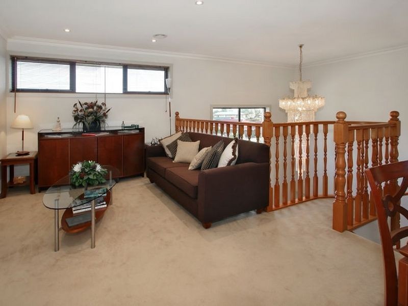 11 Forrest Hill Grove, Ferntree Gully VIC 3156