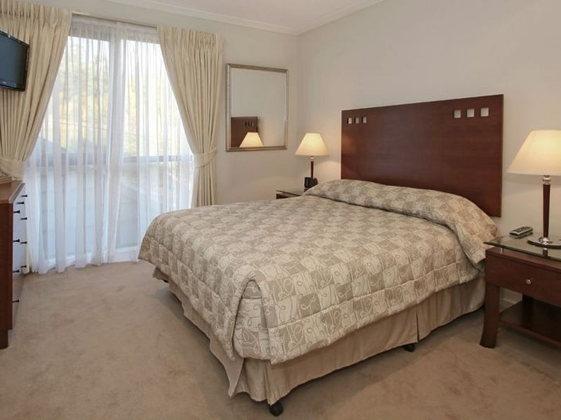 11 Forrest Hill Grove, Ferntree Gully VIC 3156