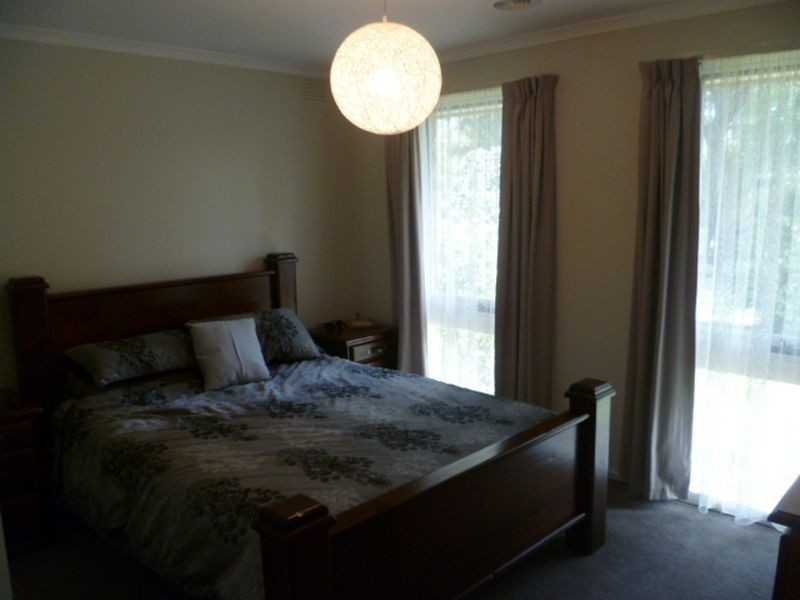 4 Balmoral Court, Rowville VIC 3178