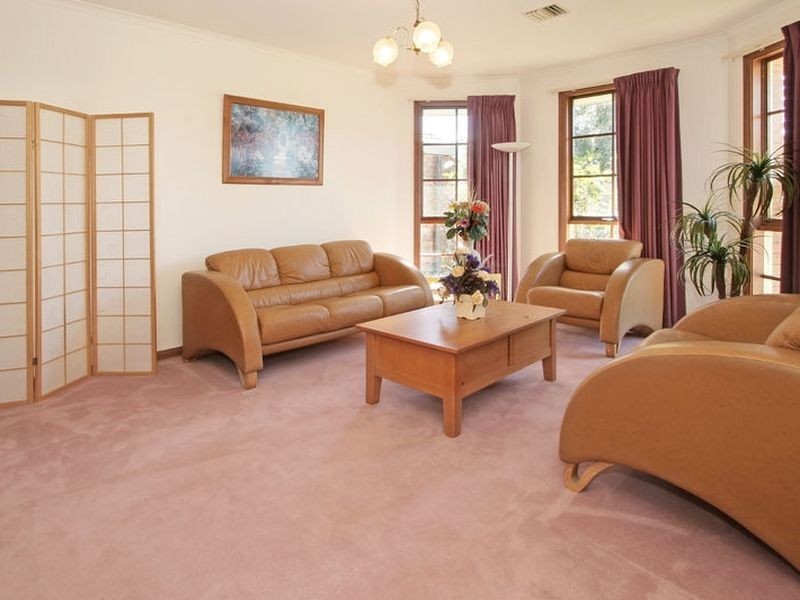 375 Dandelion Drive, Rowville VIC 3178