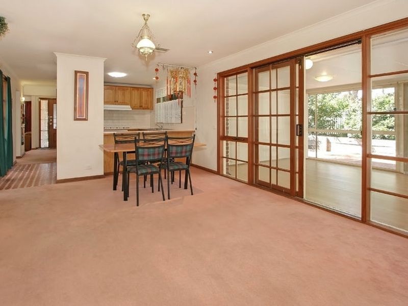 375 Dandelion Drive, Rowville VIC 3178