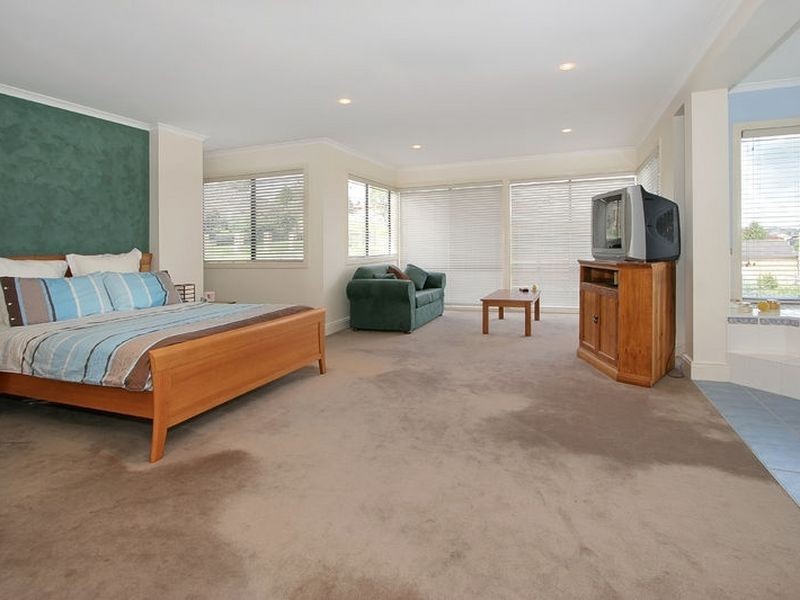 1 Danbec Court, Lysterfield VIC 3156