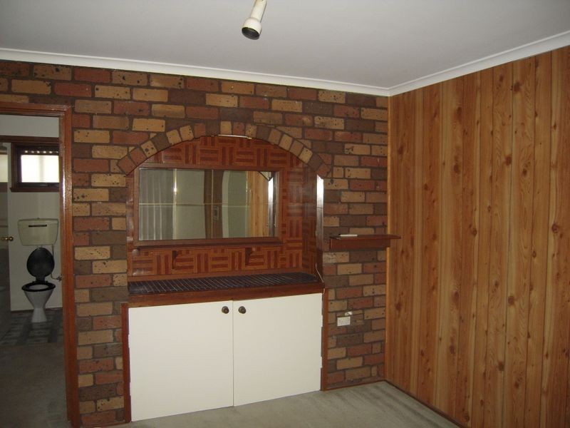 82 Denton Avenue, St Albans VIC 3021