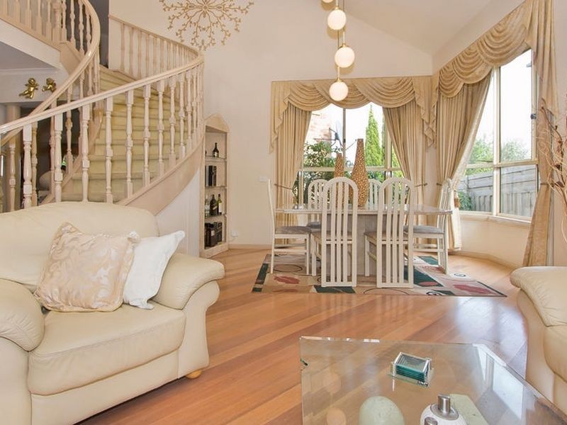 7 Tivoli Gardens, Rowville VIC 3178