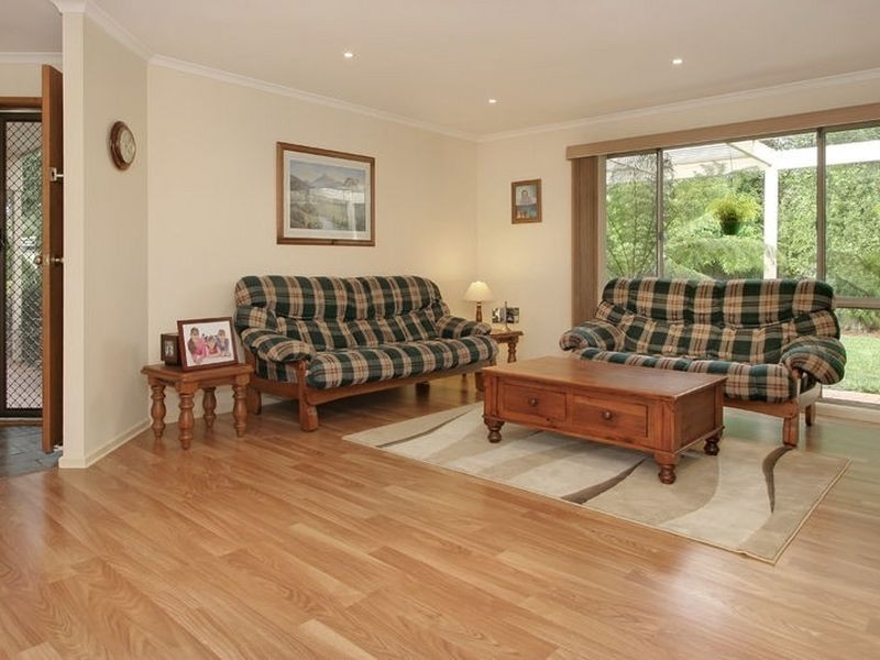 3 Halsbury Drive, Rowville VIC 3178