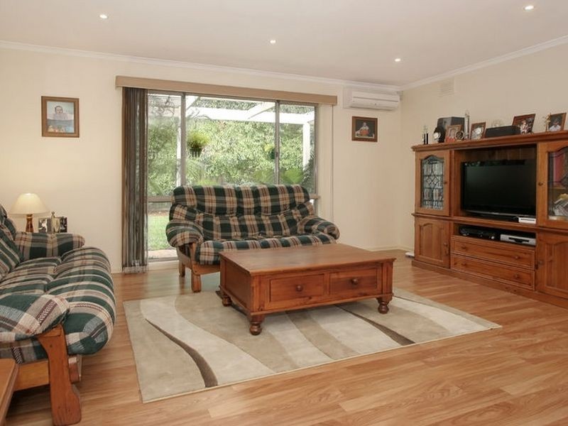 3 Halsbury Drive, Rowville VIC 3178