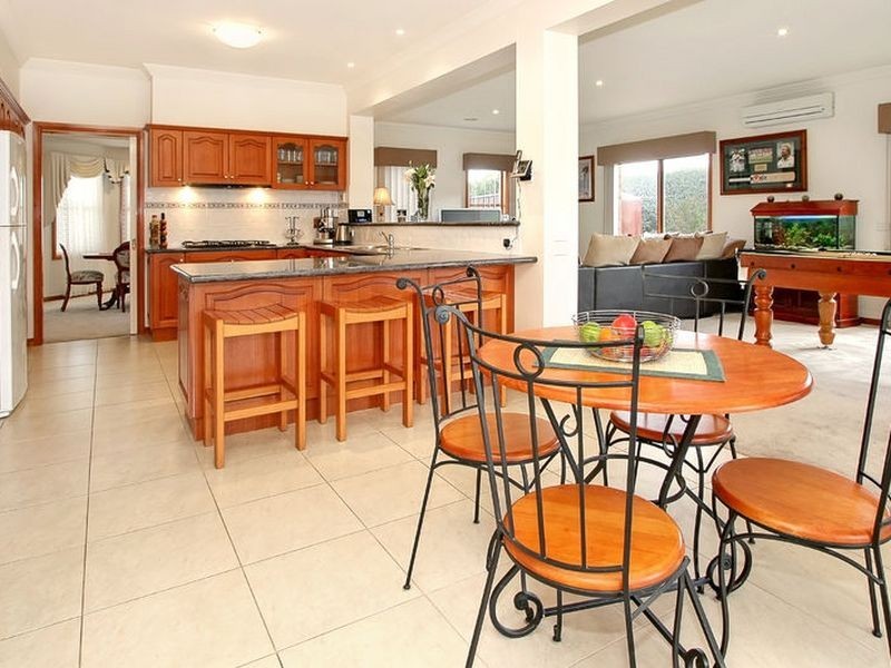 1 Rossiter Court, Rowville VIC 3178