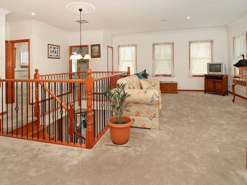 1 Rossiter Court, Rowville VIC 3178