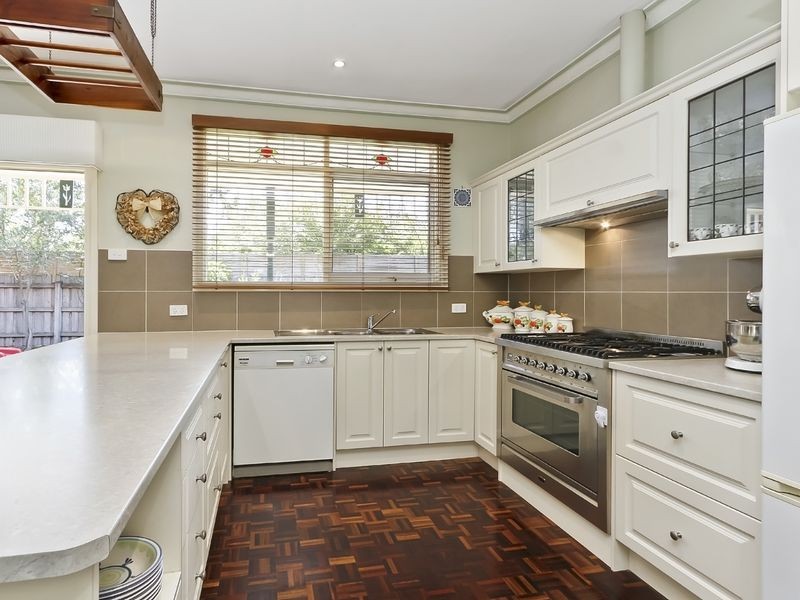 27 Landsborough Avenue, Rowville VIC 3178