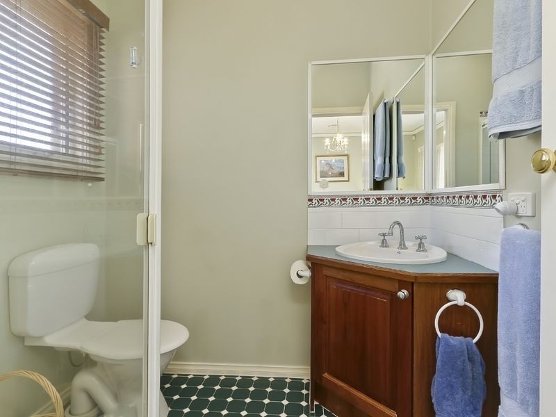 27 Landsborough Avenue, Rowville VIC 3178