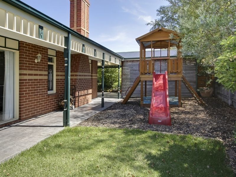 27 Landsborough Avenue, Rowville VIC 3178