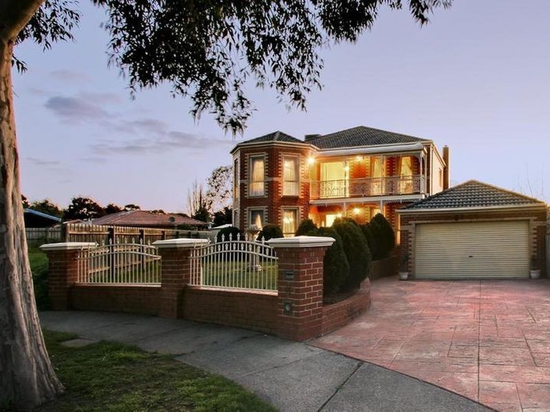 8 Spalding Court, Rowville VIC 3178