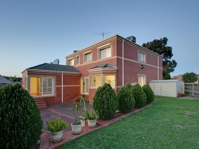 8 Spalding Court, Rowville VIC 3178