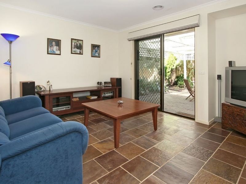 8 Bellfield Drive, Lysterfield VIC 3156