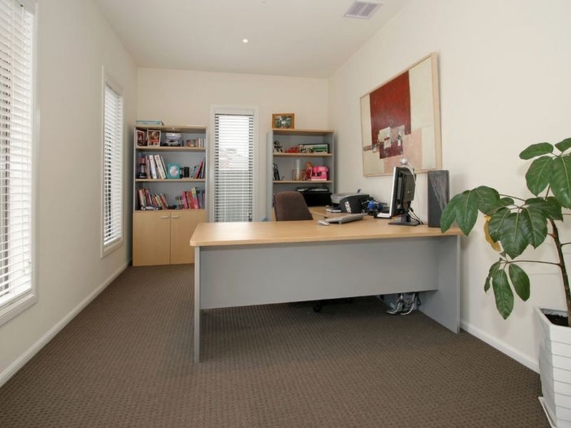 5 Esprit Avenue, Cranbourne North VIC 3977