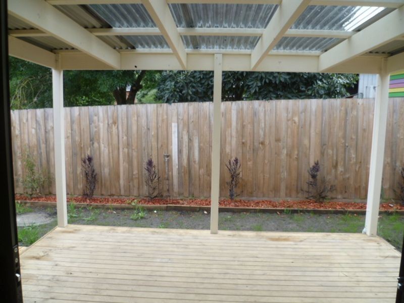 2/24 Illawara Crescent, Bayswater North VIC 3153