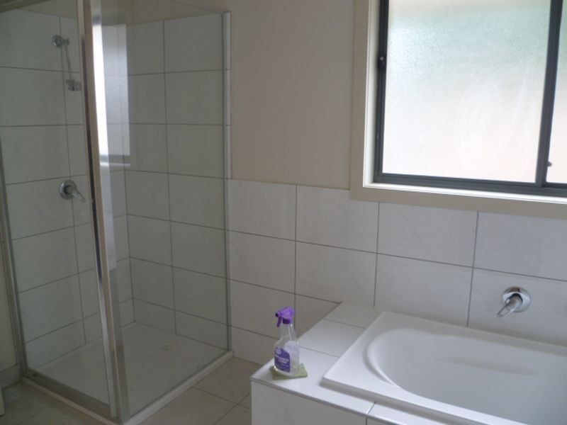 2/24 Illawara Crescent, Bayswater North VIC 3153