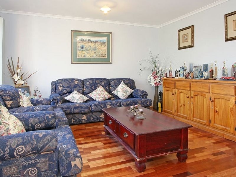 12 Overton Close, Rowville VIC 3178