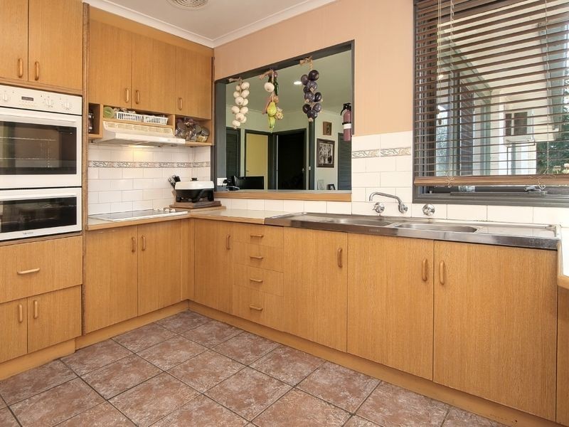 29 Foster Crescent, Knoxfield VIC 3180