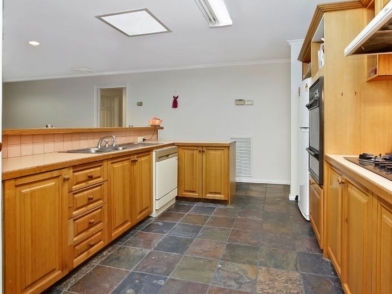 2 Carson Court, Rowville VIC 3178