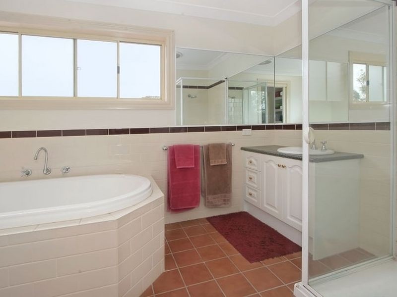 2/5 Oaktree Rise, Lysterfield VIC 3156