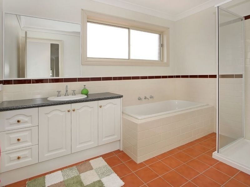 2/5 Oaktree Rise, Lysterfield VIC 3156