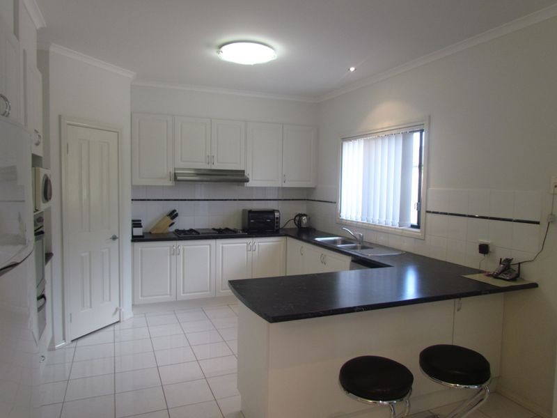 13 Braeburn Parade, Rowville VIC 3178