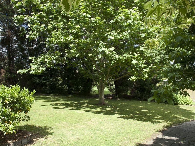 71-73 Churchill Park Drive, Endeavour Hills VIC 3802