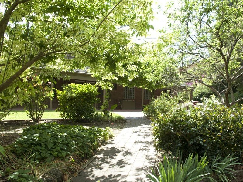 71-73 Churchill Park Drive, Endeavour Hills VIC 3802