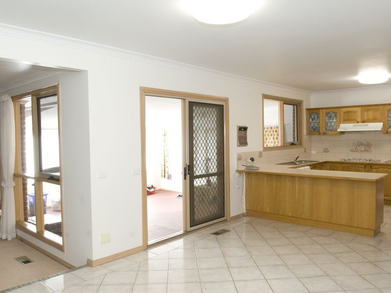 55 Buckingham Drive, Rowville VIC 3178