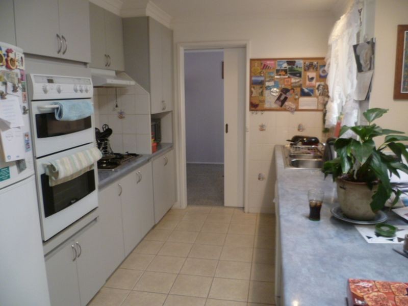 10 Clondara Drive, Rowville VIC 3178