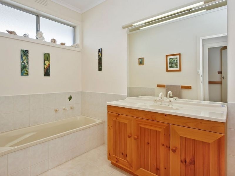 5 Lidgate Avenue, Rowville VIC 3178