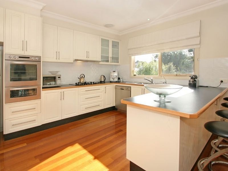 2/4 Amesbury Court, Mount Waverley VIC 3149