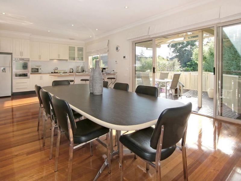 2/4 Amesbury Court, Mount Waverley VIC 3149