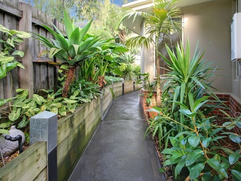 2/4 Amesbury Court, Mount Waverley VIC 3149