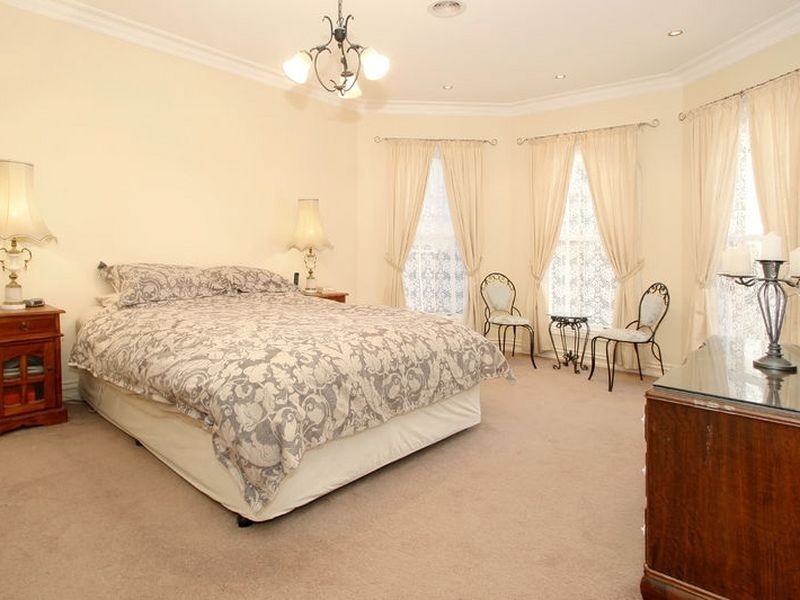 1 Conifer Court, Lysterfield VIC 3156