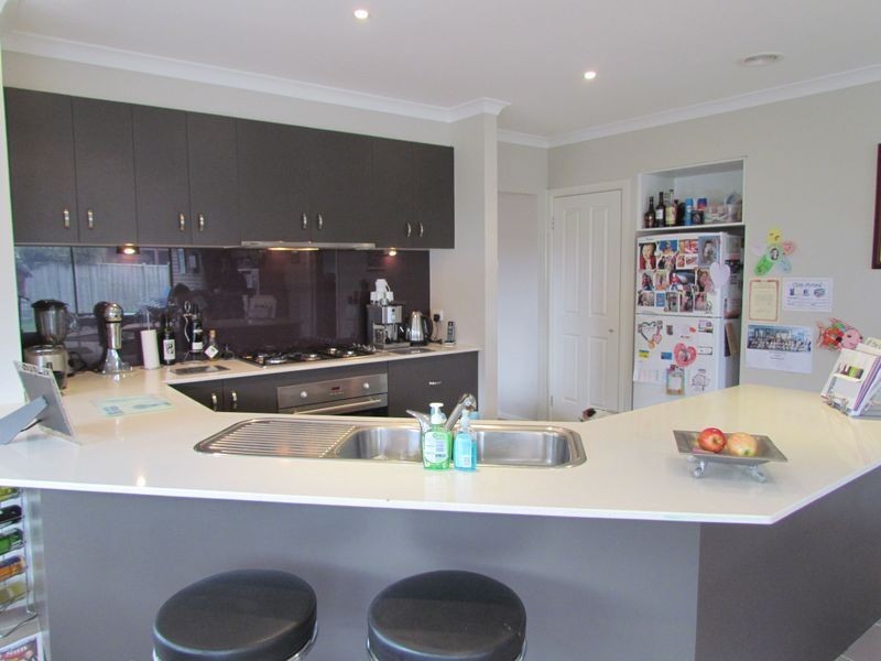 86 Jubilee Drive, Rowville VIC 3178