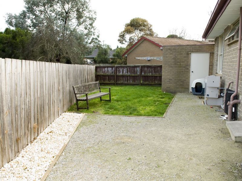 1/11 Bent Court, Wantirna South VIC 3152