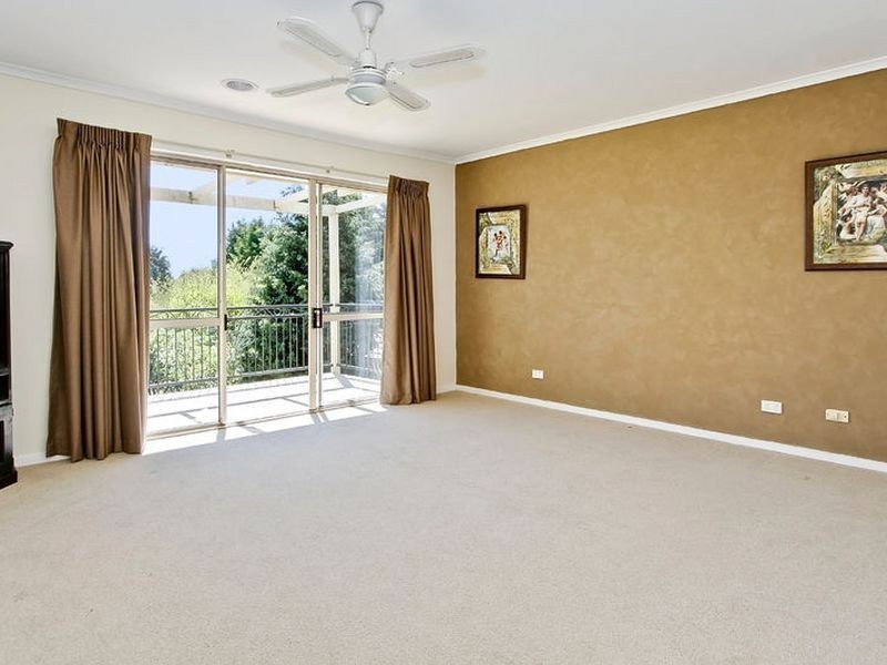 346 Dandelion Drive, Rowville VIC 3178