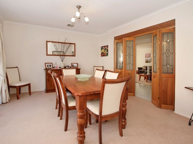 12 Garland Rise, Rowville VIC 3178