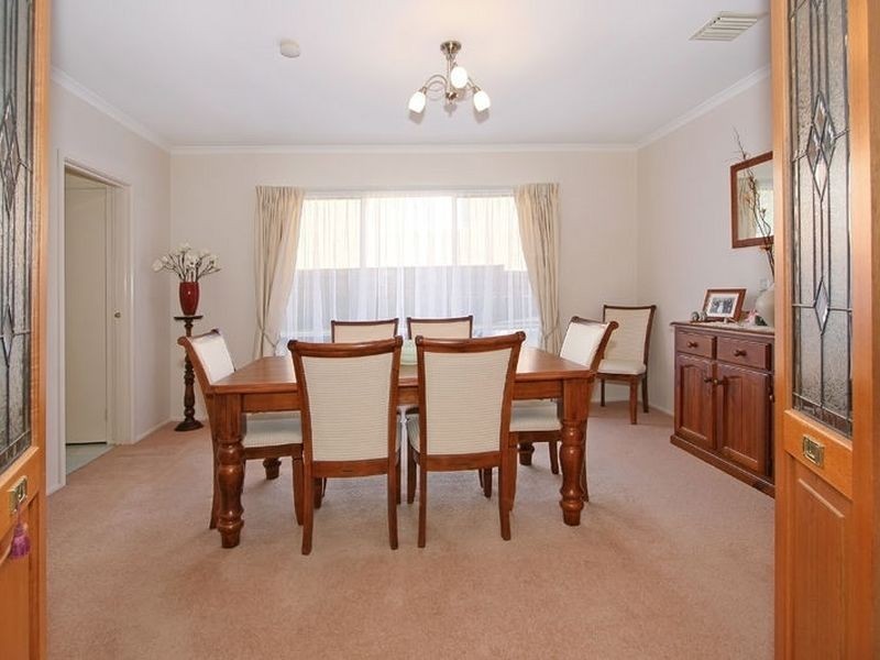 12 Garland Rise, Rowville VIC 3178